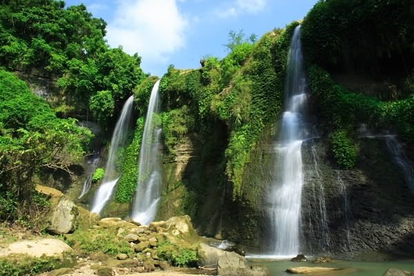 Shuvolong-Waterfalls.jpg