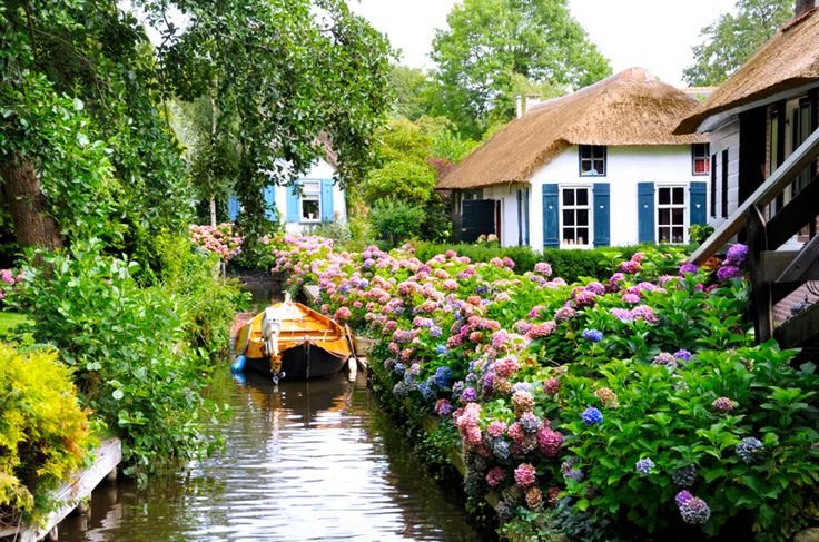 Giethoorn-Netherlands.jpg