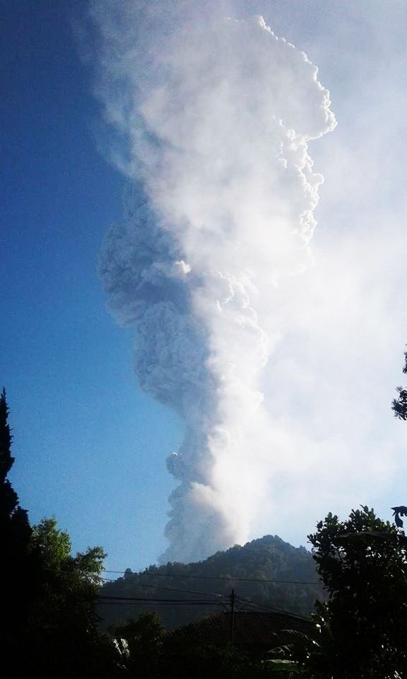 merapi_erupsi.jpg