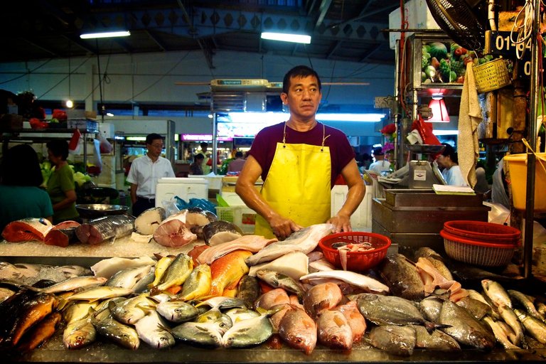 fish_seller_wet_market.jpg