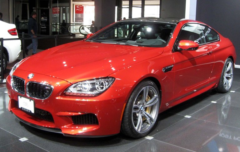 2013_BMW_M6_coupe_--_2012_NYIAS.JPG