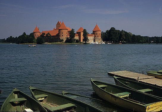 Trakai - The Island Castle seen from the shoreline.jpg