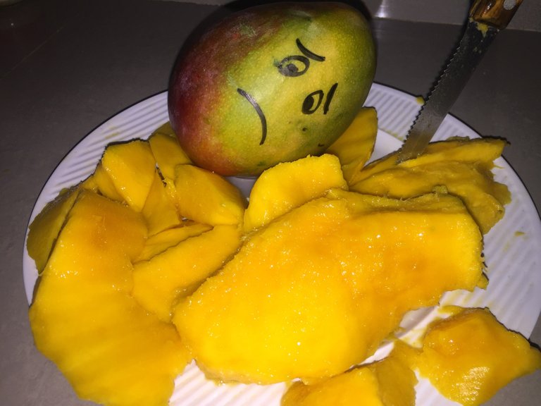 mango 2.jpg