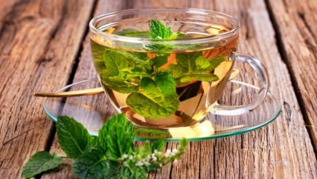 peppermint-tea_620x350_51488225621.jpg