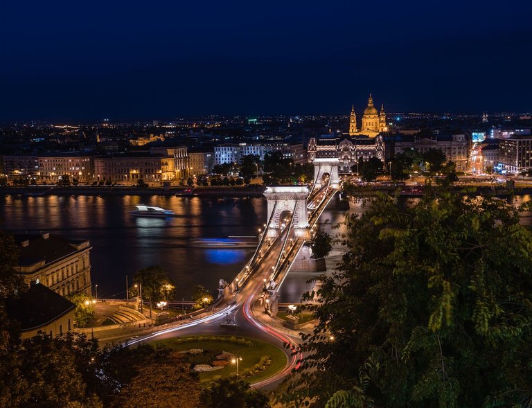 budapest-night.jpg