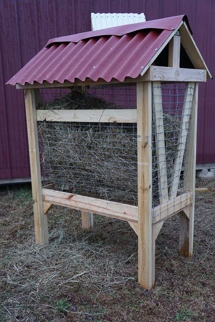 hayfeeder_completed.JPG