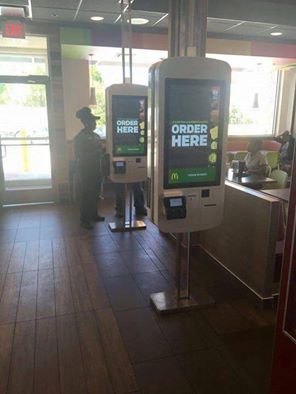 mcdonalds ordering machine robot2.jpg