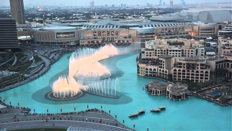 Beautiful-Aerial-View-Of-Dubai-Fountain.jpg