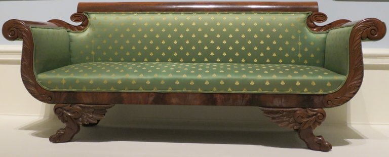 American_empire_style_sofa,_c._1820-30,_wood,_mahogany_veneer_and_brocade_upholstery,_Dayton_Art_Institute.jpg