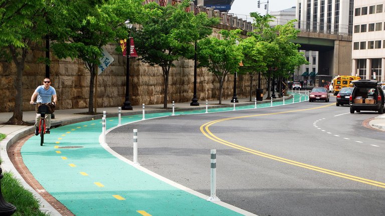 protected-bike-lanes-charlotte.jpg