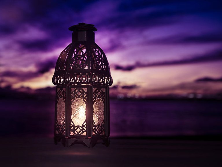 ramadan-lamp_credit-Shutterstock.jpg