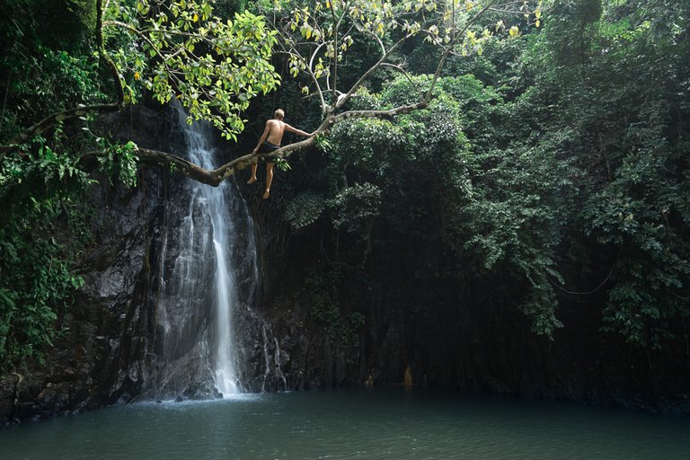 taktak-waterfall-siargao-02100.jpg