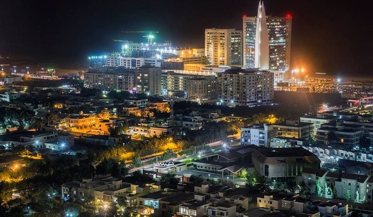 NIght_view_of_Clifton,_Karachi.jpg