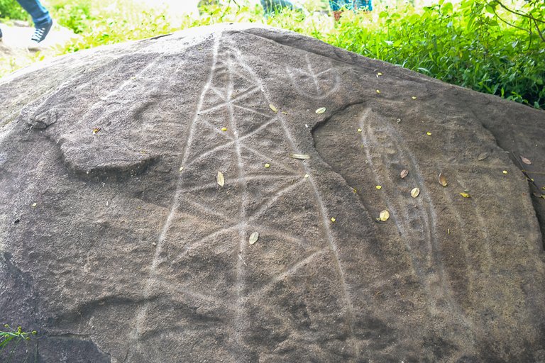 Igbara_Oke_Petroglyphs_in_Ondo_State,_Nigeria_3.jpg