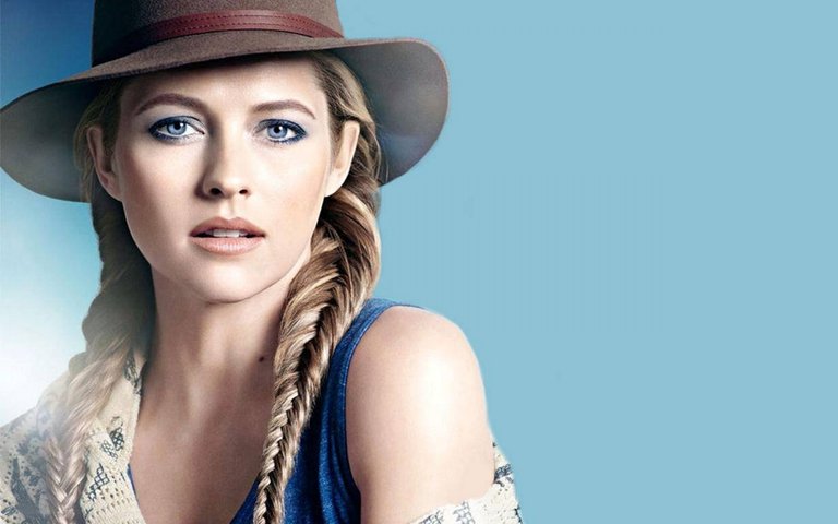 teresa_palmer_actress_hat_hairstyle_107968_3840x2400.jpg