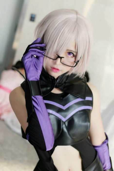 Lovely-Megane-Shielder-Cosplay-5-468x702.jpg