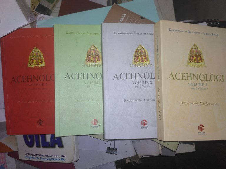 BUKU ACEH.jpe