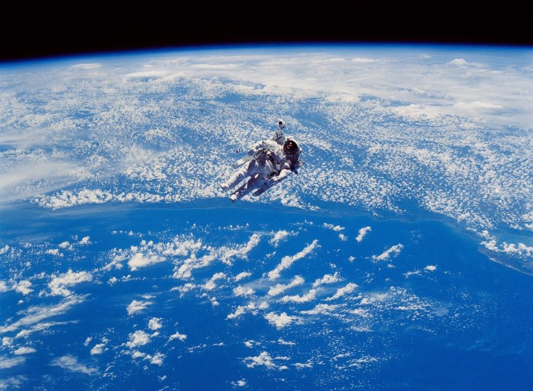 Astronaut-Extravehicular-Activity-Cosmos-Space-893388.jpg