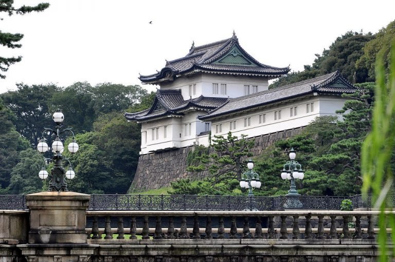 Imperial-Palace-Chiyoda-wallpaper-768x510.jpg