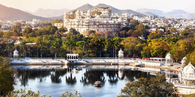 Lake-Pichola-and-Udaipur-Palace--India-Tours--On-The-Go-Tours-298321462893871_crop_683_341.jpg