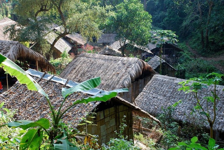 Lisu_village_2.jpg