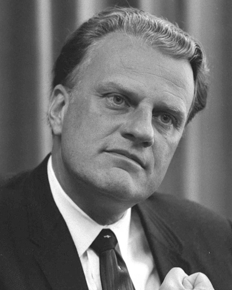 Billy_Graham_bw_photo,_April_11,_1966_(cropped).jpg