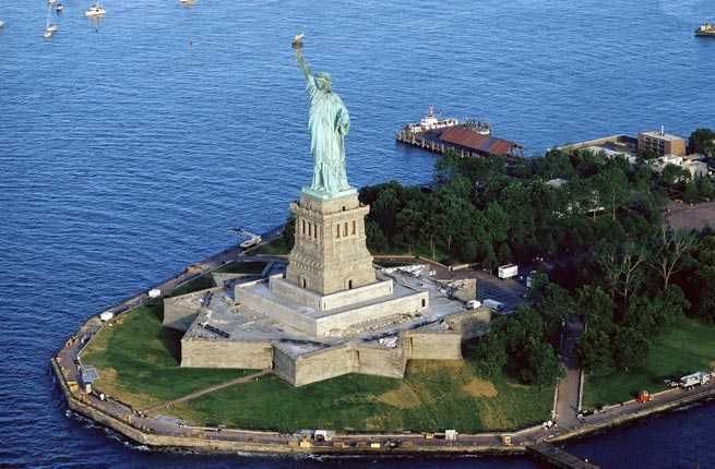 6-Statue-of-Liberty-Ellis-Island.jpg