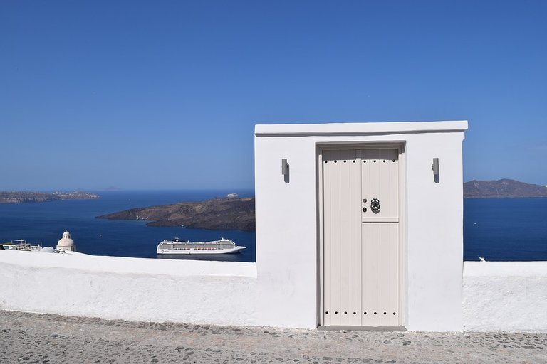 santorini-1617464_960_720.jpg