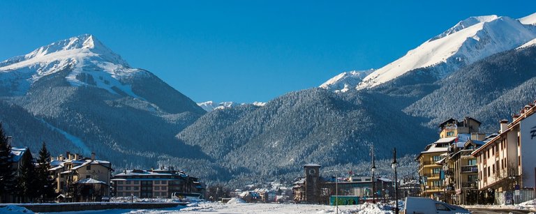 bansko-town-2.jpg