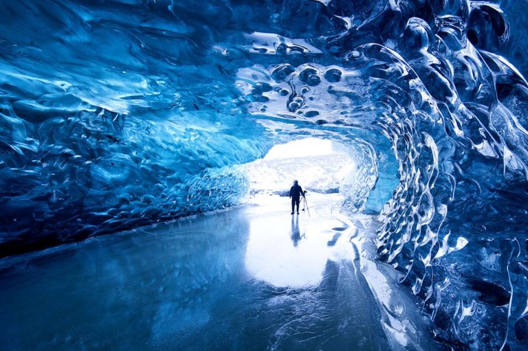 Glacier-caves-blue.jpg