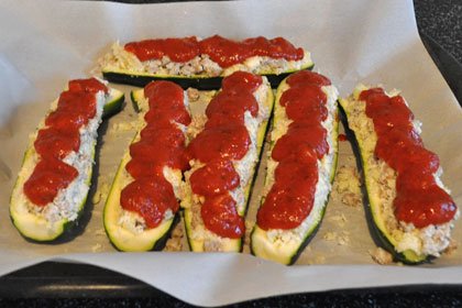 r_pork_sausage_stuffed_zucchini5.jpg