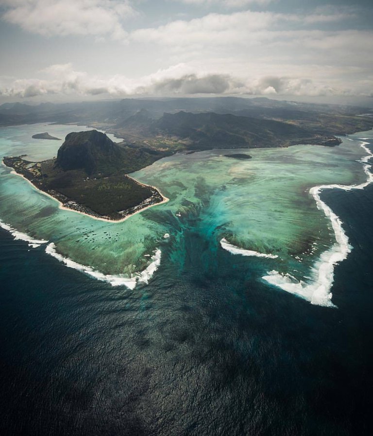 Podwodny Wodospad - Mauritius.jpg