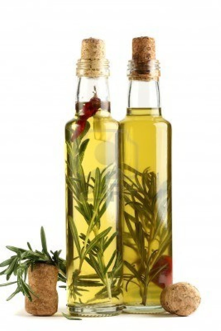 rosemary-oil.jpg