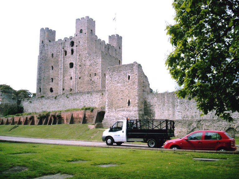 Rochester Castle (2).JPG