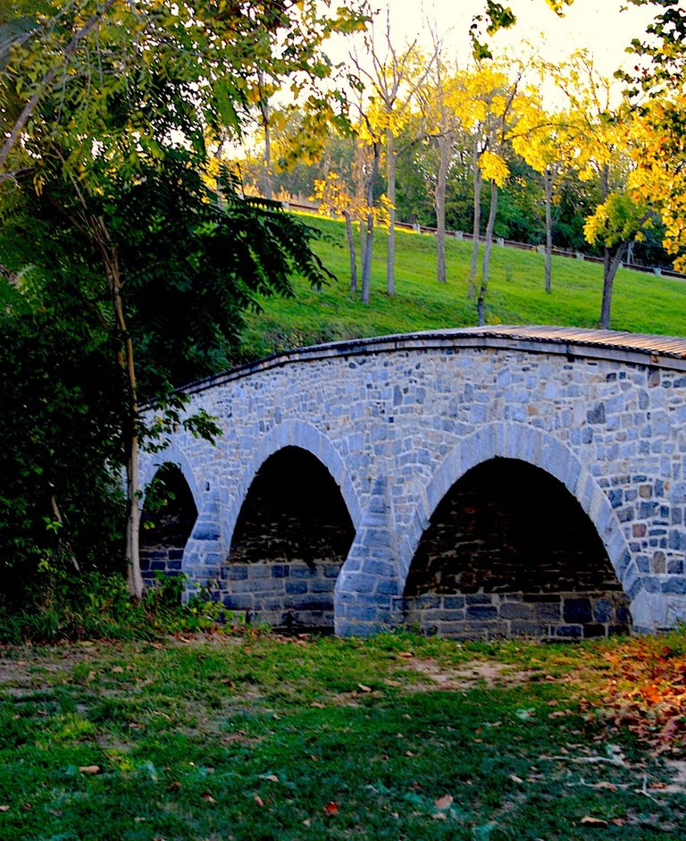 Burnside Bridge from Union Side.JPG