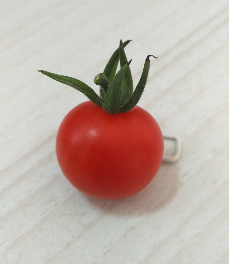baby tomato1.jpg