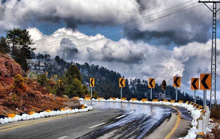 Road-to-Malka-e-kohsar-murree.jpg