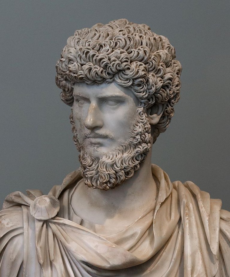 Lucius_Verus_-_MET_-_L.2007.26_cropped.jpg