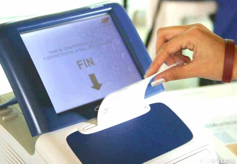 Máquina-de-votación-CNE-800x554.jpg