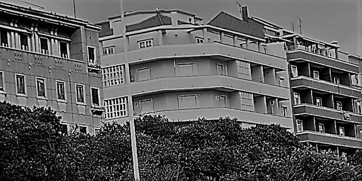 Lisbon's Housing Photography, Yellow Pink  Apartments  Lisbon B&W, SteemFest 2 Nov 2017-30032018 (3).jpg