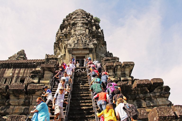 angkor-wat-temple-934140_1280.jpg