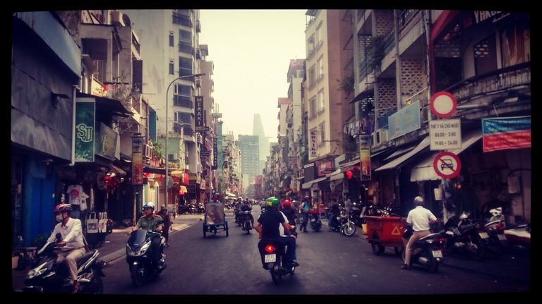 HCMC Street1.jpg