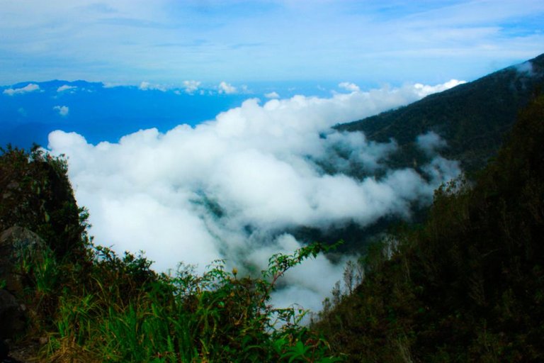 atas-awan_burnitelong.jpg