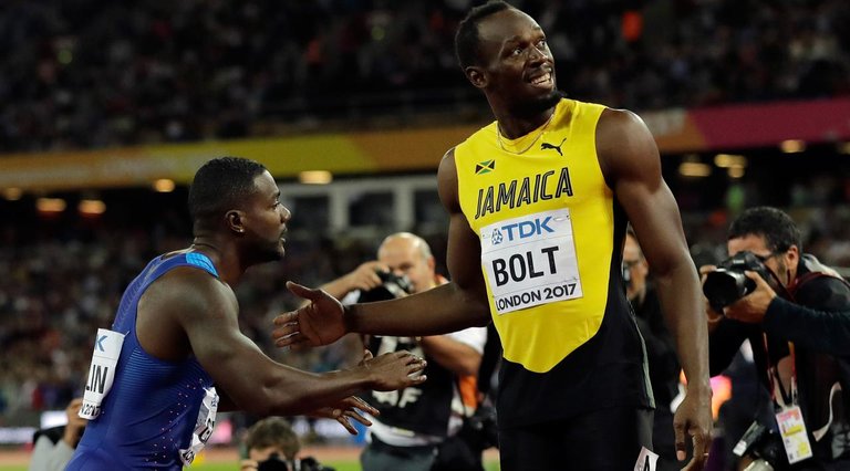 086783500_1502076777-20170805-Kalahkan-Usain-Bolt_-Justin-Berlutut-dan-Meminta-Maaf-AP-4.jpg