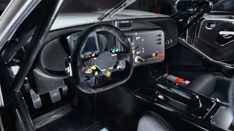 GT4-dash.jpg