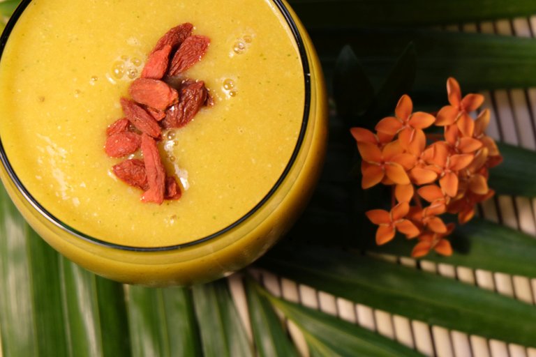 Tropical-Carrot-Smoothie.JPG