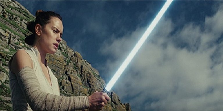 Sinopsis Film Star Wars The Last Jedi (2017).jpg