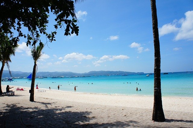 boracay-74749_640.jpg