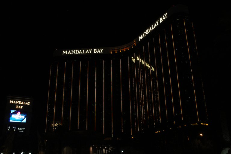 MandalayBay2.JPG