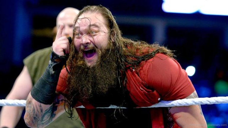 Bray-Wyatt-Smiling.jpg